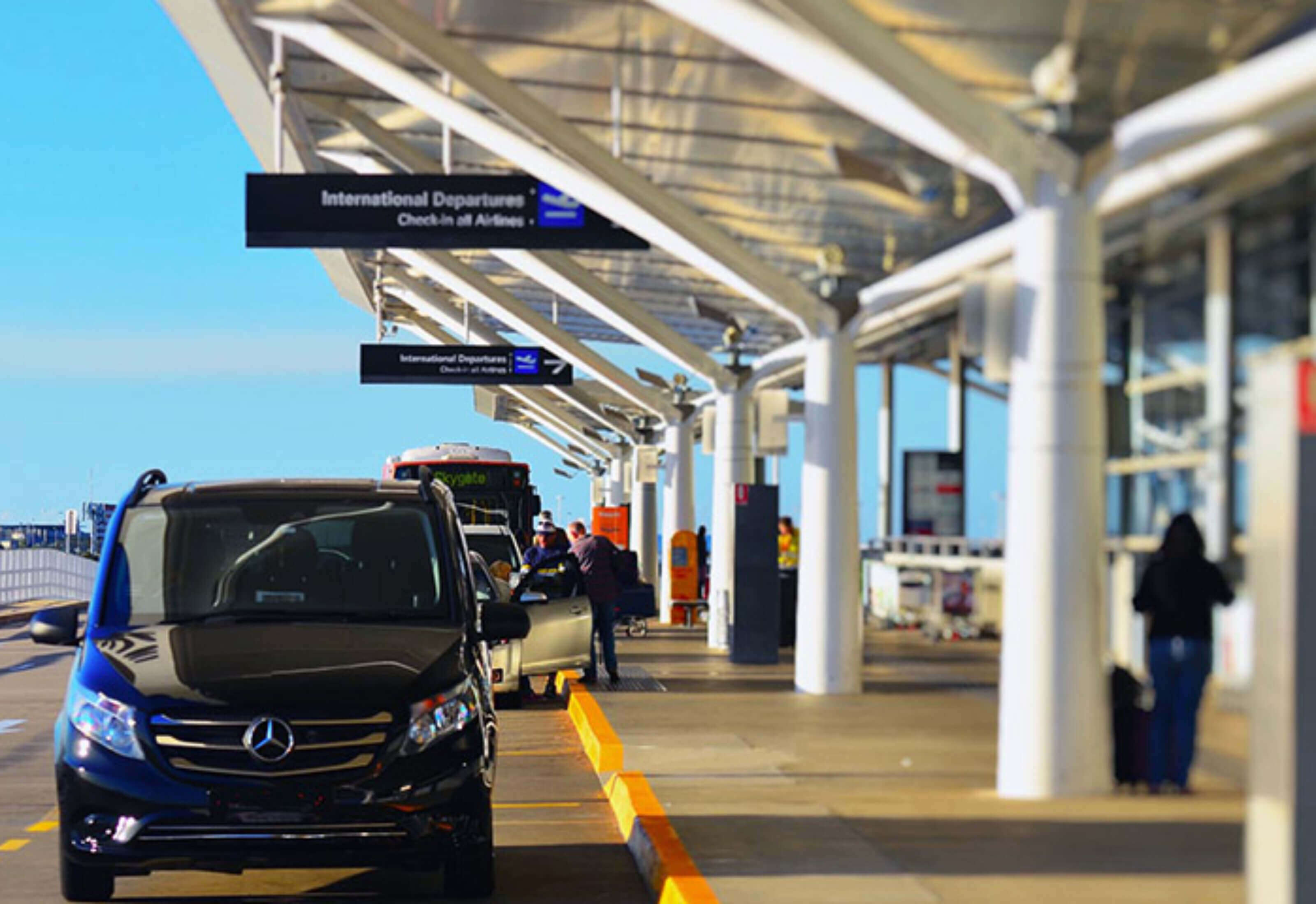 AIRPORT/STATION TRANSFERS